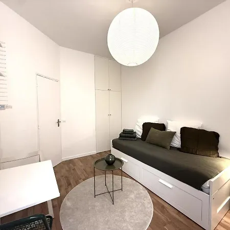 Beautiful Renovated * Paris