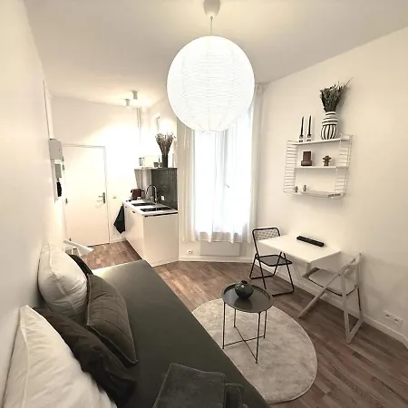Beautiful Renovated * Paris