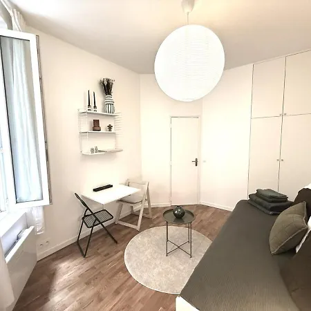 Beautiful Renovated Appartement Paris
